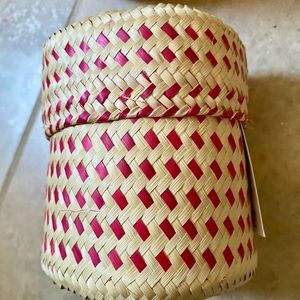 🆕 Handmade Palm Leaf Lidded Mini Basket